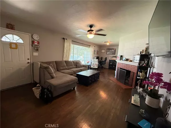 Bakersfield, CA 93309,615 Cherokee DR