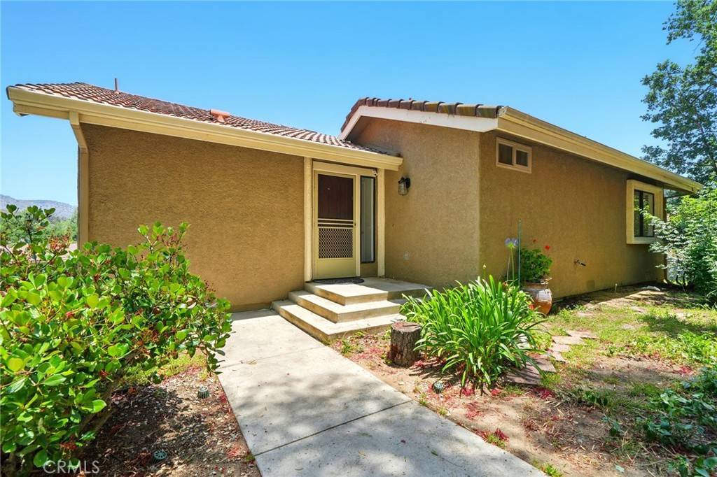 425 Vista Dorado LN, Oak Park, CA 91377