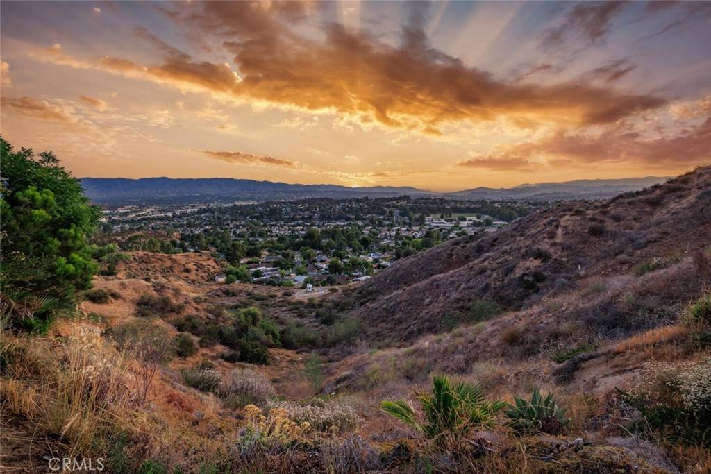 Saugus, CA 91350,27403 Garza DR