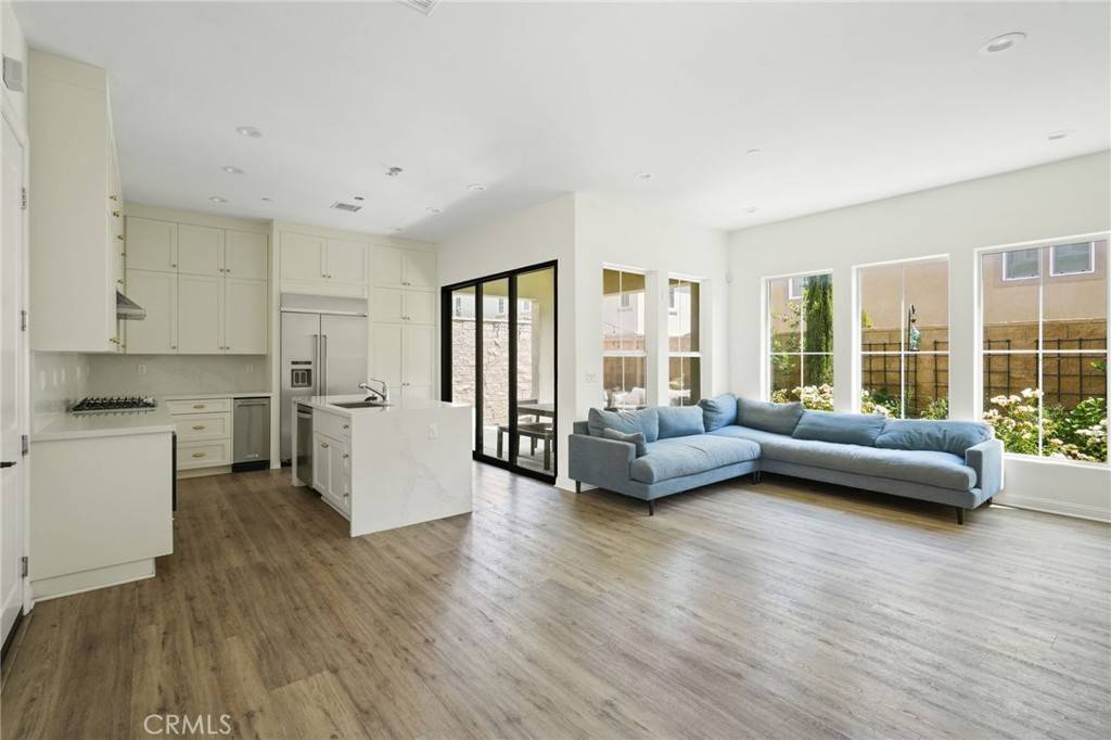 Porter Ranch, CA 91311,20810 W Acorn CIR