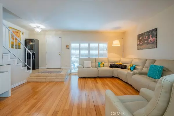 Van Nuys, CA 91405,15053 Sherman WAY #A