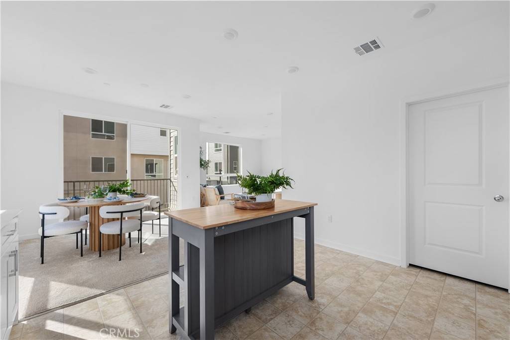North Hills, CA 91343,9419 1/2 N Sepulveda Blvd. #1