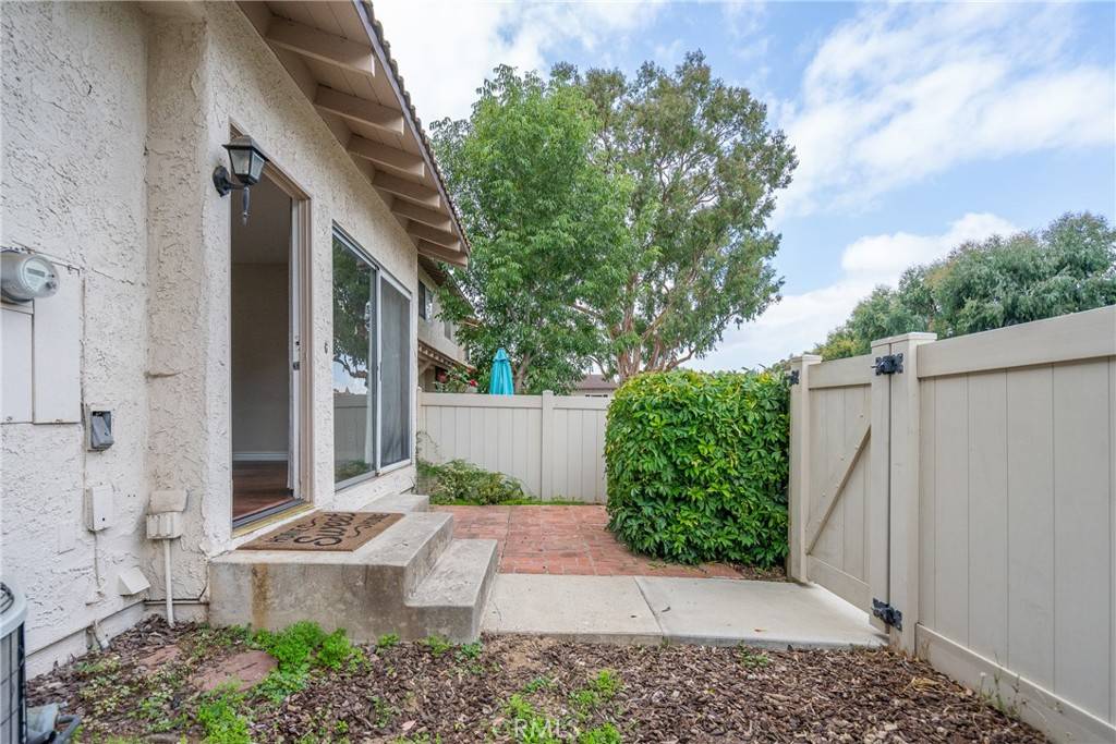 Newbury Park, CA 91320,1266 Ramona DR