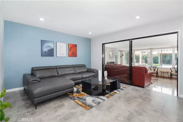 Winnetka, CA 91306,8527 Casaba AVE