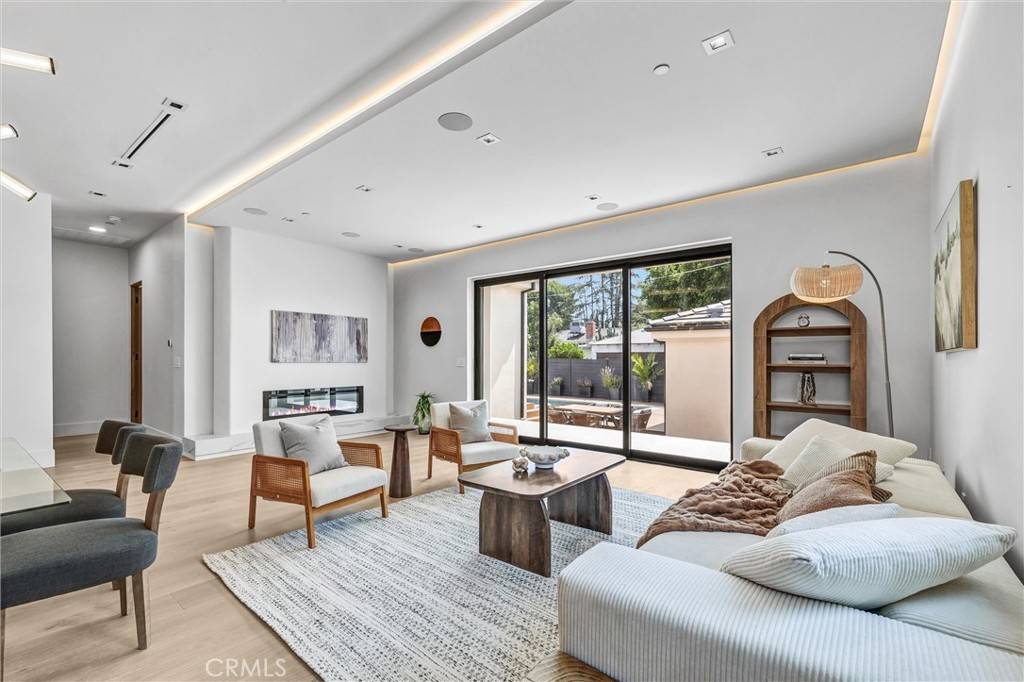 North Hollywood, CA 91606,6238 Babcock AVE