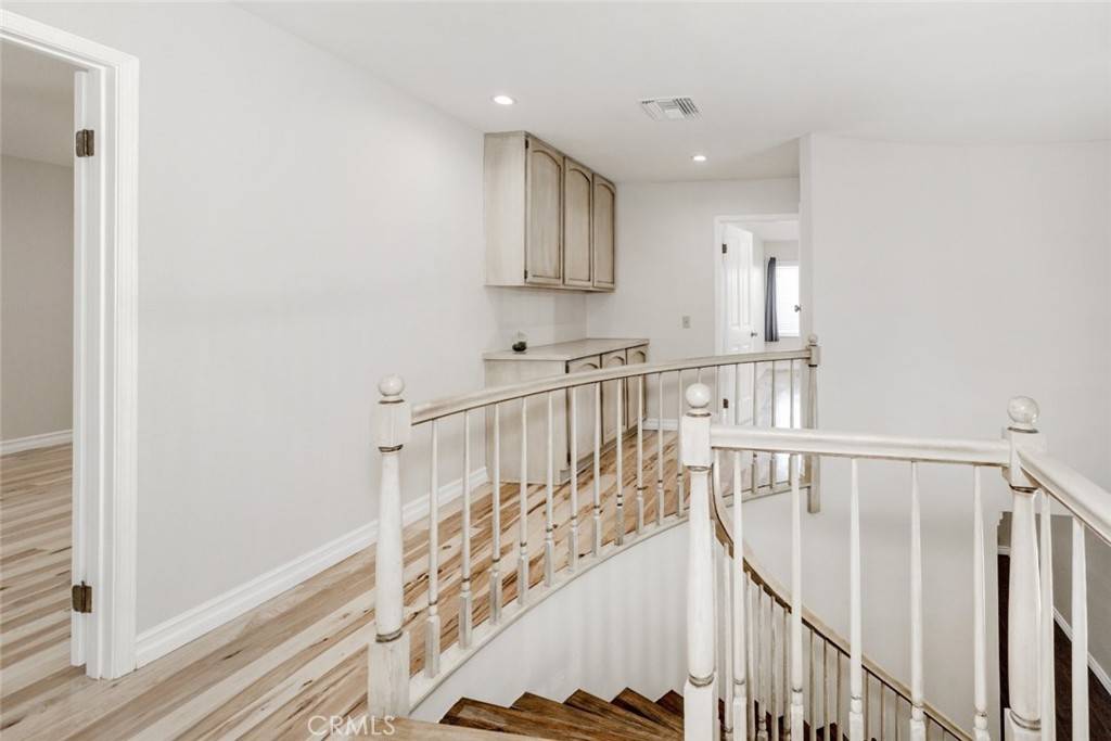 Agoura Hills, CA 91301,29251 Fountainwood ST