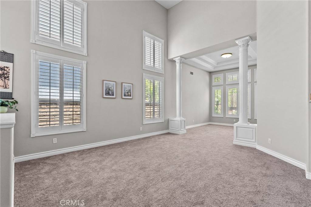 Valencia, CA 91354,27318 Chesterfield DR