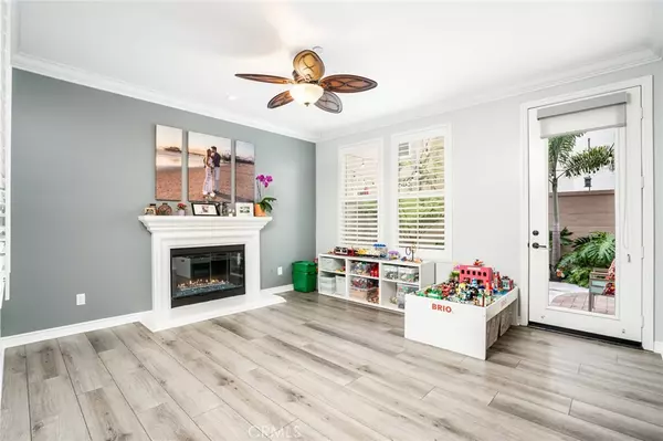 Huntington Beach, CA 92648,7294 Arcadia DR