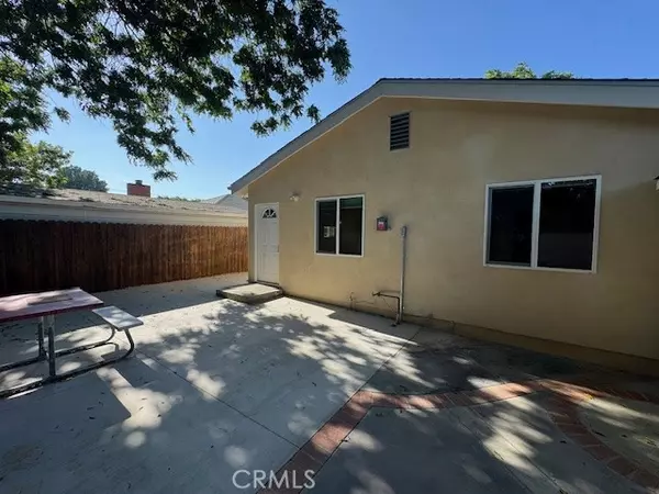 8261 Jumilla Avenue, Winnetka, CA 91306