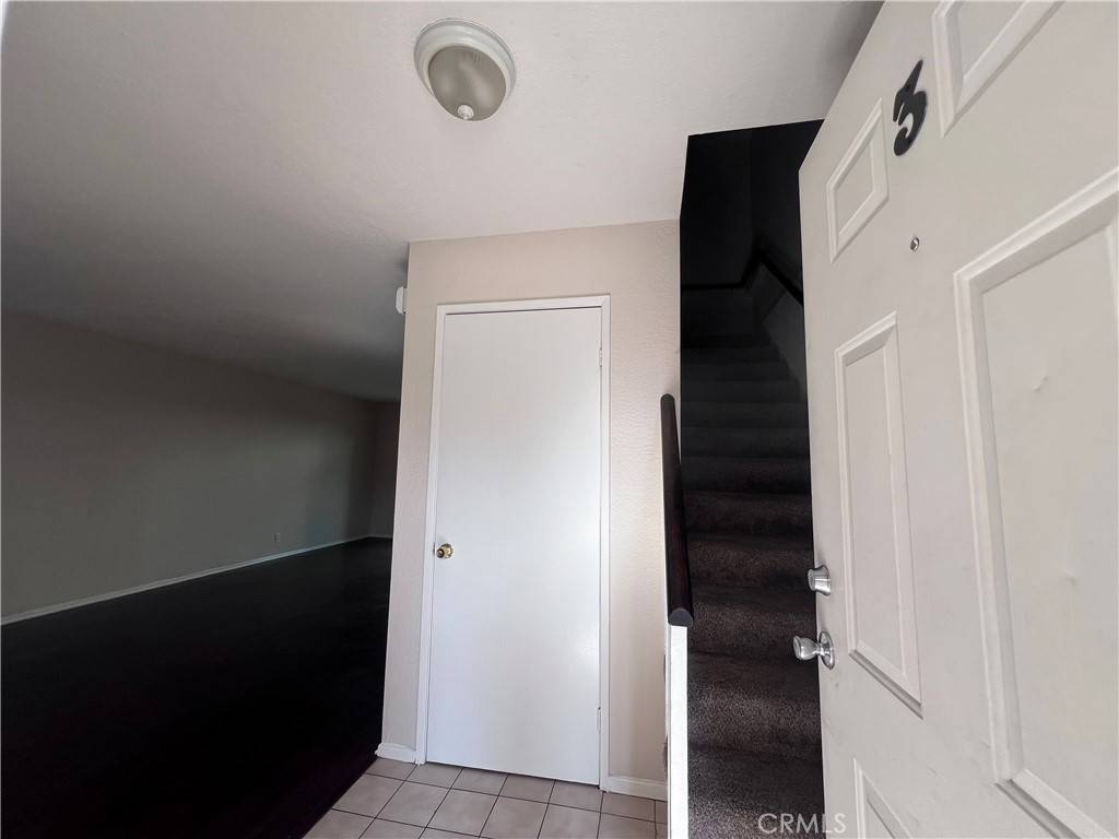North Hollywood, CA 91606,11254 Oxnard ST #3