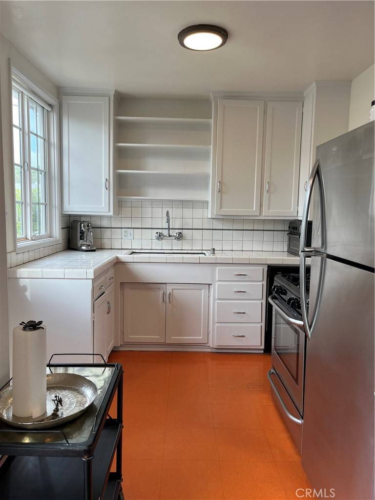 Encino, CA 91316,17512 Bullock ST
