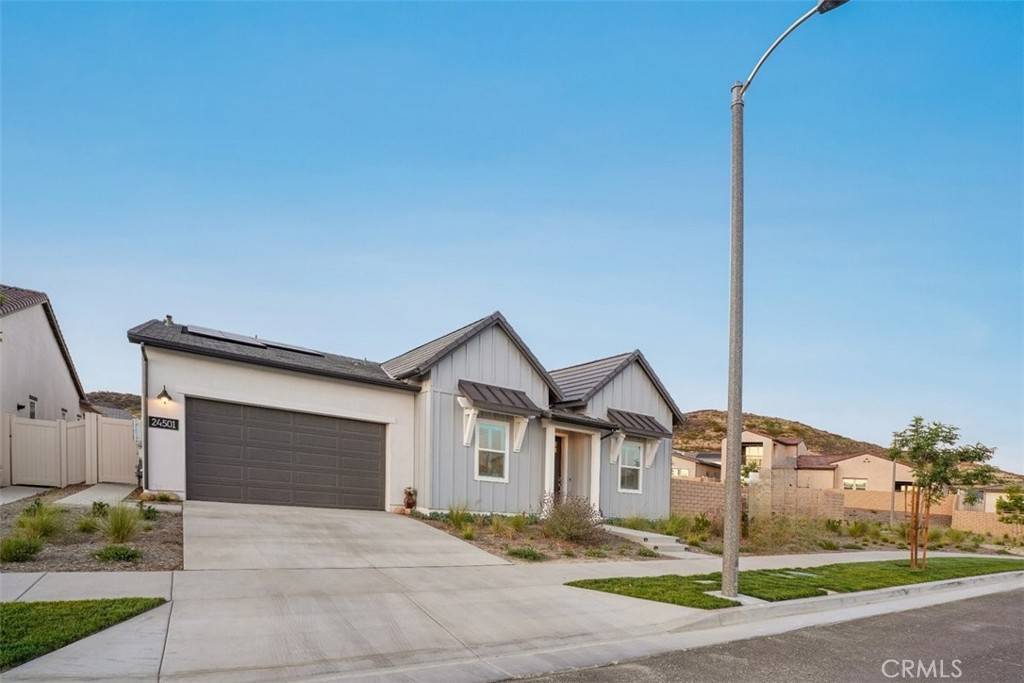 24501 Via Sendero, Castaic, CA 91354