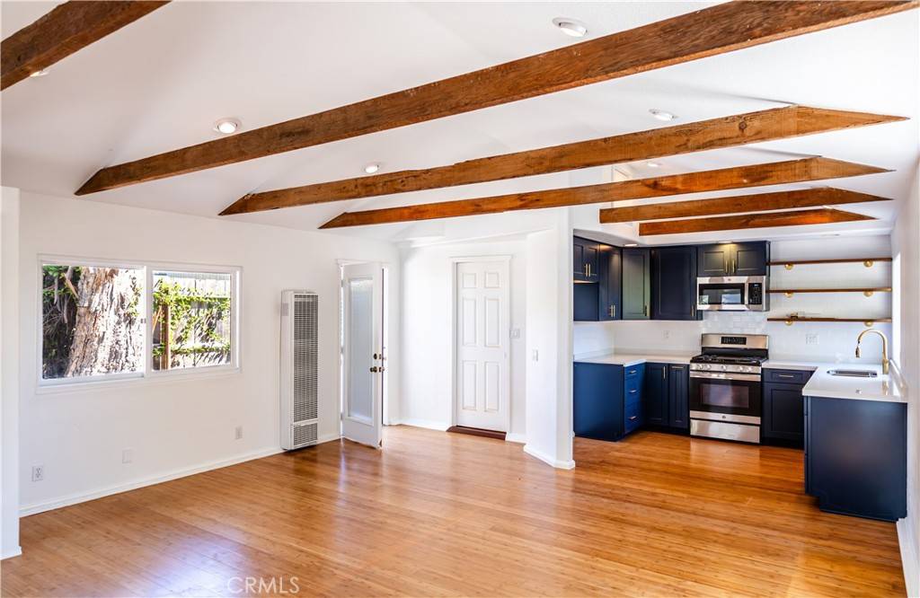 154 Hughes DR, Camarillo, CA 93010