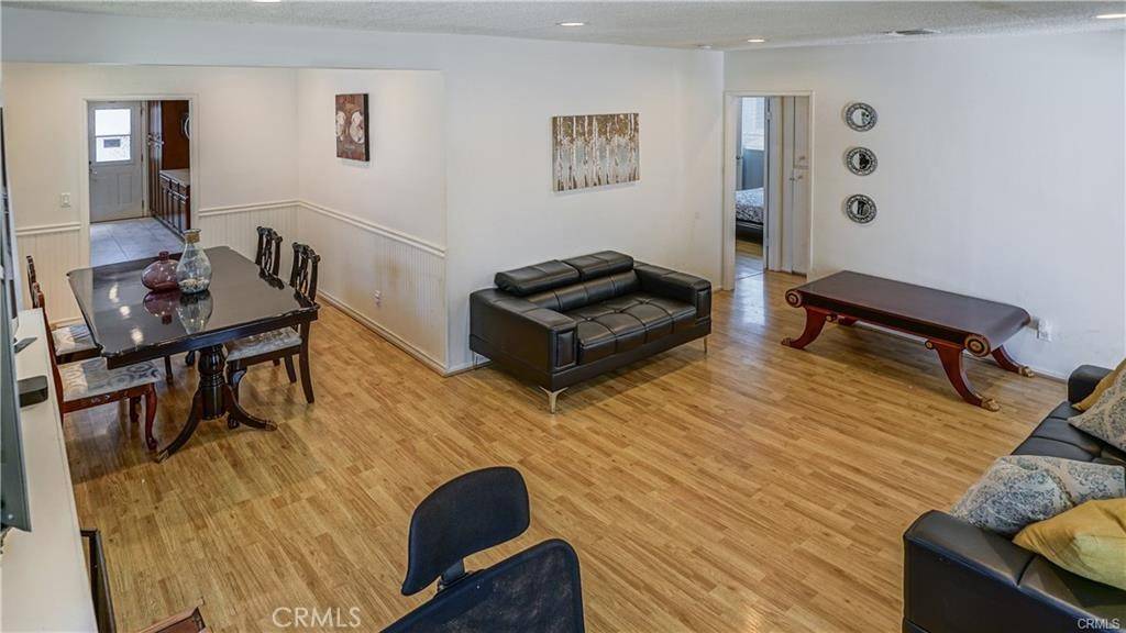 Van Nuys, CA 91406,6418 Whitman AVE