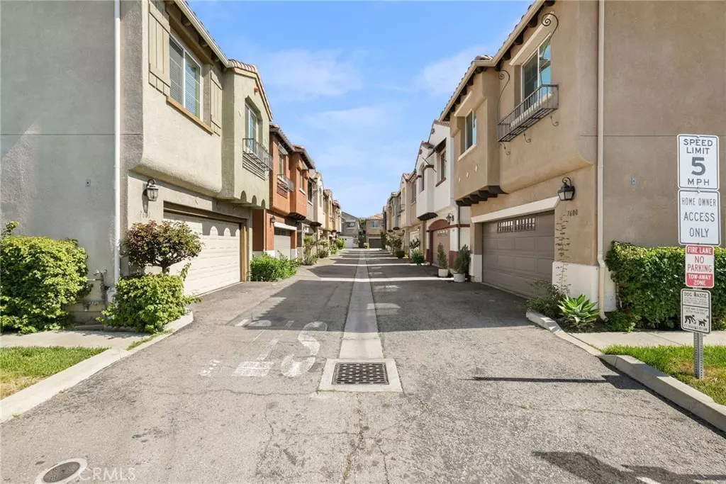 Van Nuys, CA 91405,7600 N Courage WAY