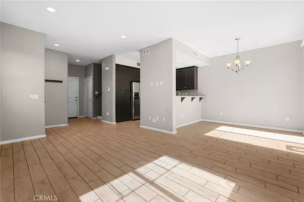 Van Nuys, CA 91405,7600 N Courage WAY