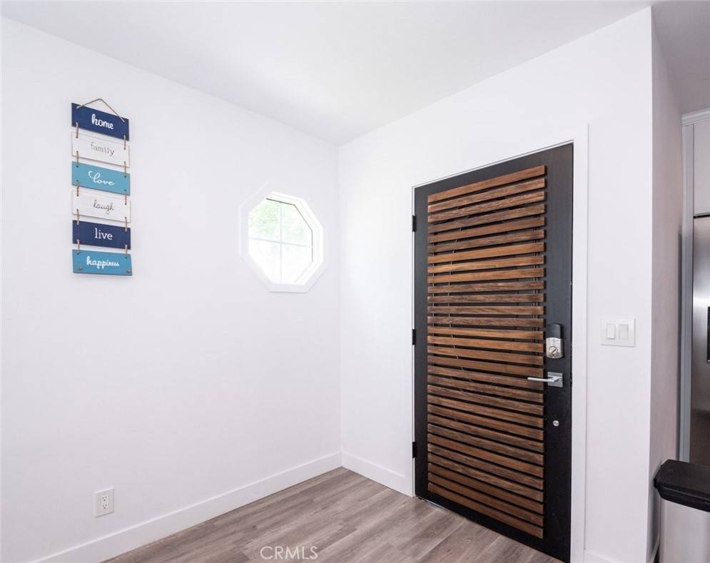 Van Nuys, CA 91411,6225 Noble AVE