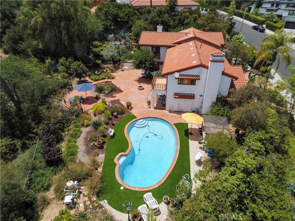 18690 Pasadero DR, Tarzana, CA 91356