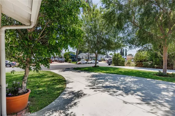 Reseda, CA 91335,7441 Sylvia AVE