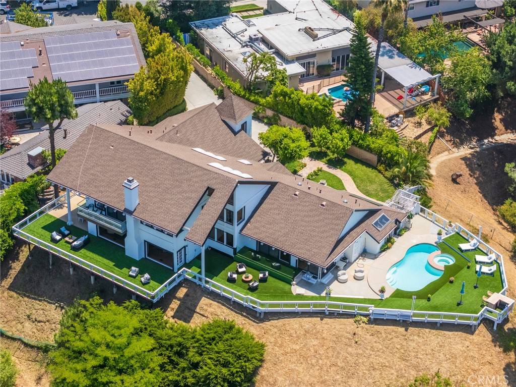 15541 Aqua Verde DR, Los Angeles, CA 90077