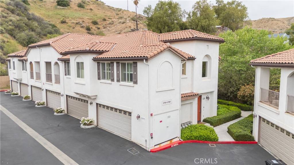 27951 Avalon DR, Canyon Country, CA 91351