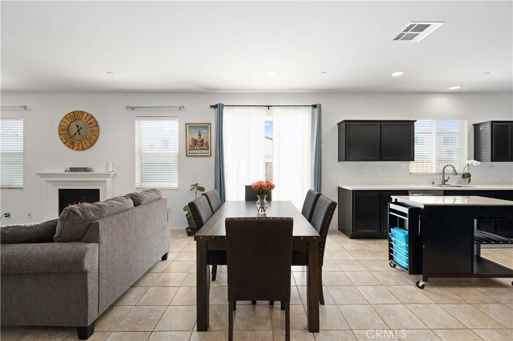 Rosamond, CA 93560,3660 Half Dome AVE