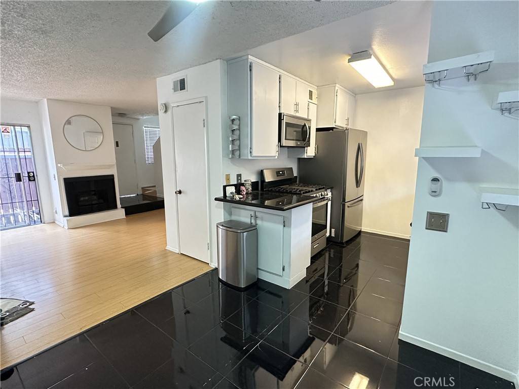 Panorama City, CA 91402,9336 Van Nuys BLVD #35