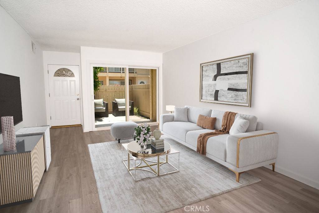 Reseda, CA 91335,8131 Canby AVE #5
