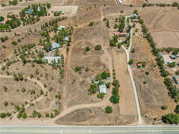 Agua Dulce, CA 91390,8709 Sierra Highway