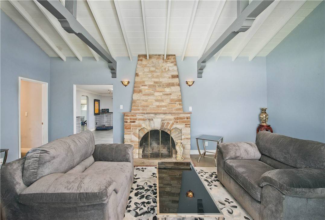 Sylmar, CA 91342,13520 Fenton AVE