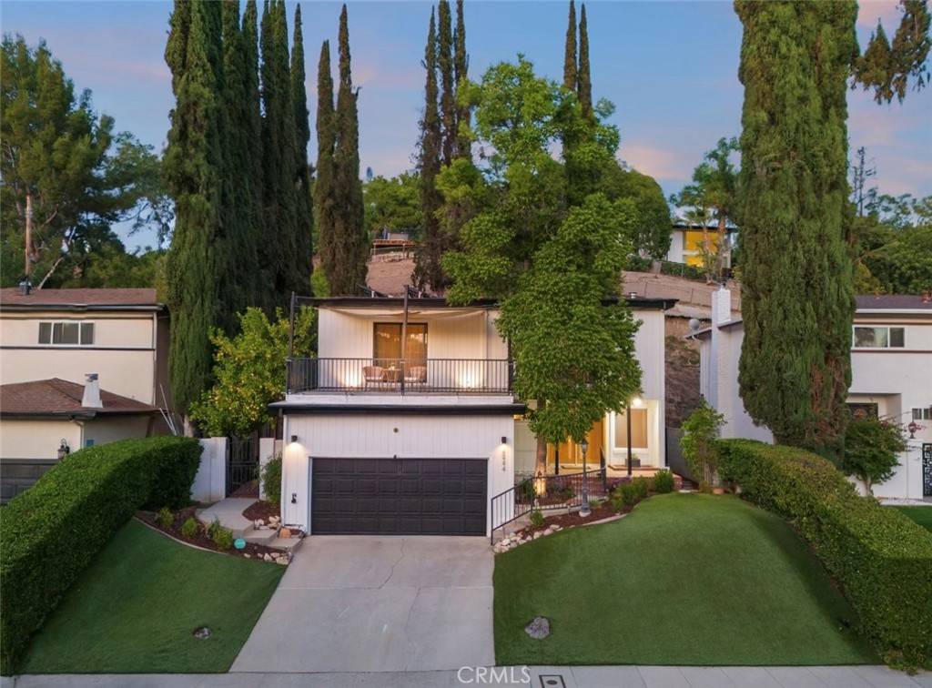 4944 Don Pio DR, Woodland Hills, CA 91364