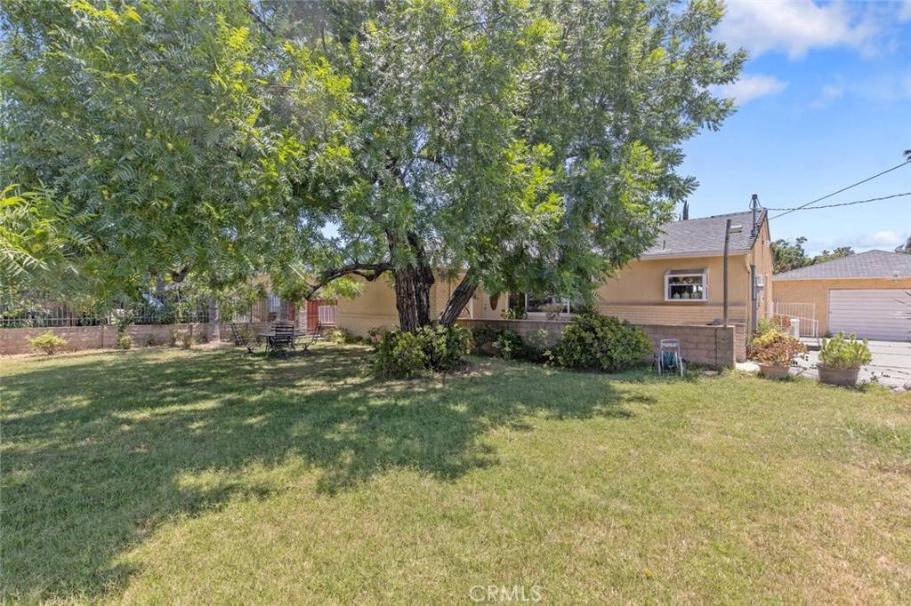 22642 Victory BLVD, Woodland Hills, CA 91367
