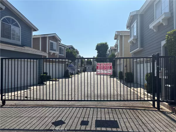 North Hills, CA 91343,9213 Independence WAY