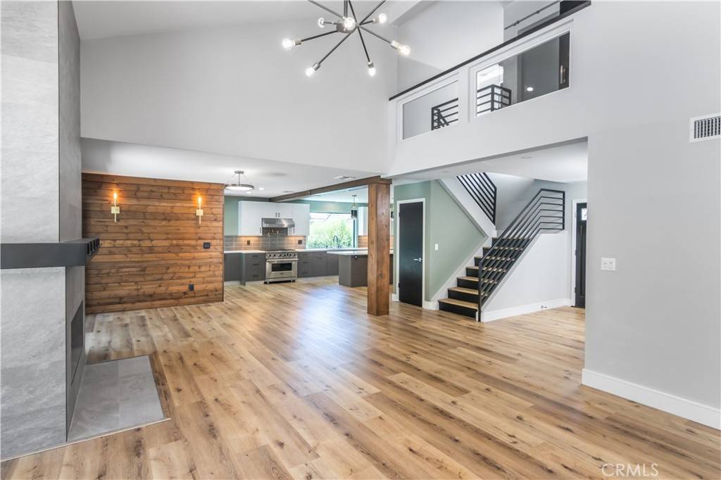 Westlake Village, CA 91361,1612 Valecroft AVE
