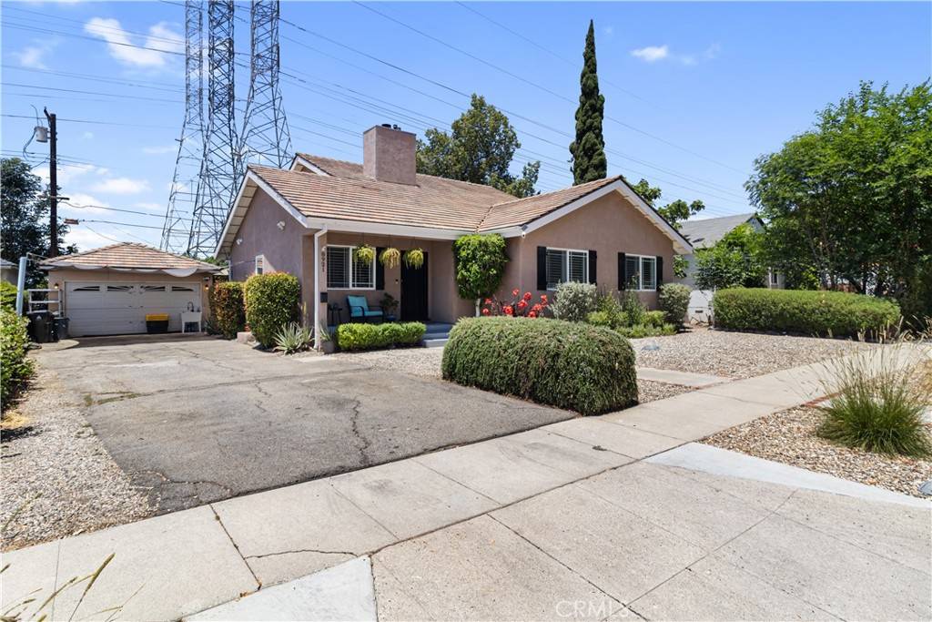 Northridge, CA 91324,8921 Geyser AVE