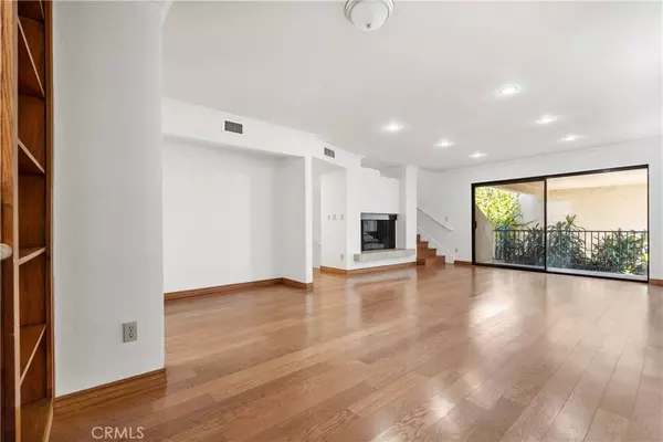 West Hills, CA 91307,7137 Shoup Ave #39