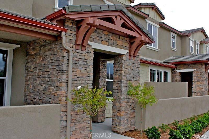 Valencia, CA 91354,28632 N Pietro DR