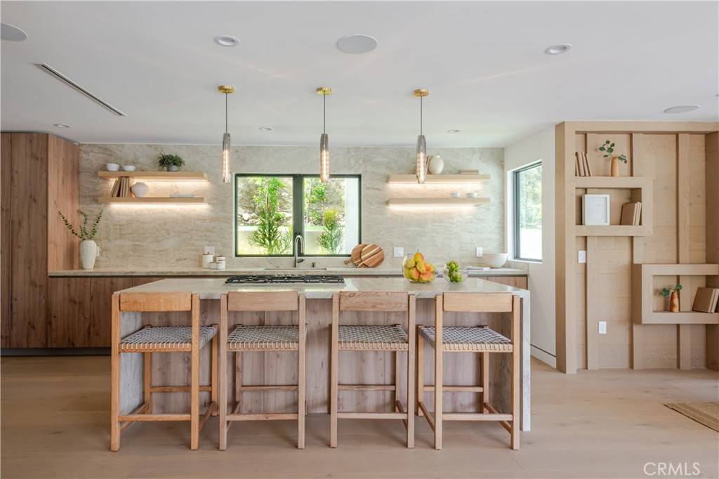 Los Angeles, CA 90046,2608 Zorada DR