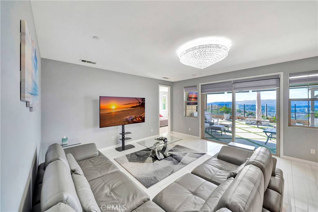 Canyon Country, CA 91350,18348 Cachet WAY