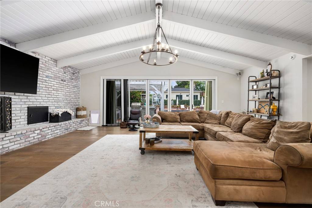Tarzana, CA 91356,5337 Topeka DR