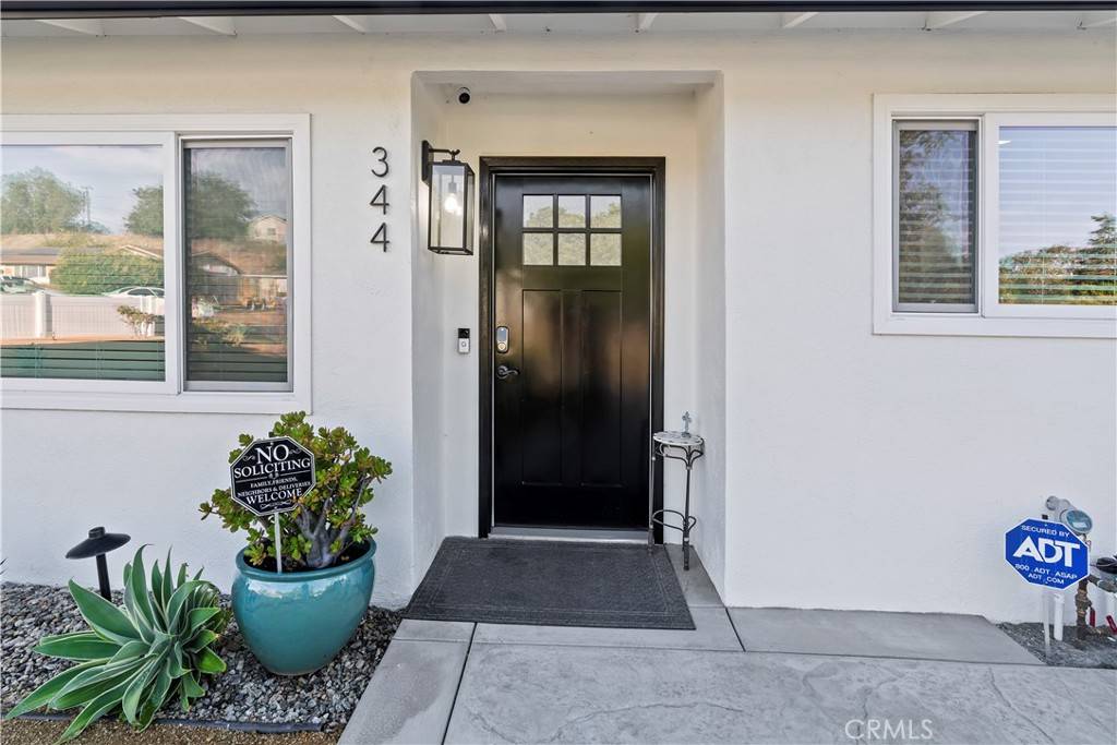 Thousand Oaks, CA 91360,344 Calle Jazmin