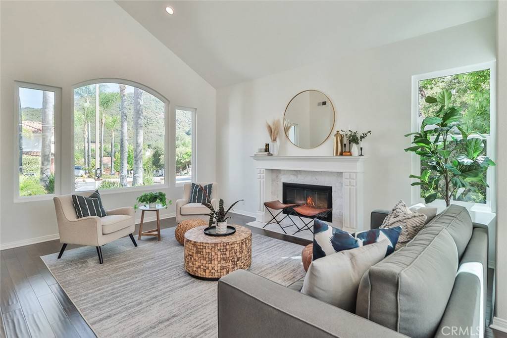 Westlake Village, CA 91361,2505 Peachwood PL