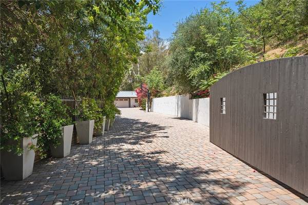 Calabasas, CA 91302,24311 Sylvan Glen RD