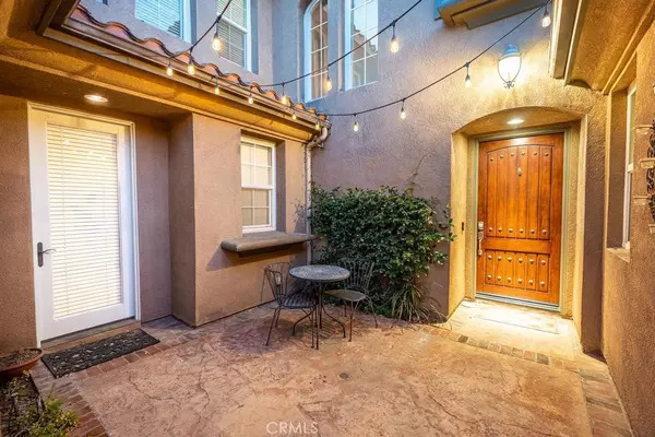 Valencia, CA 91381,26052 Shadow Rock LN