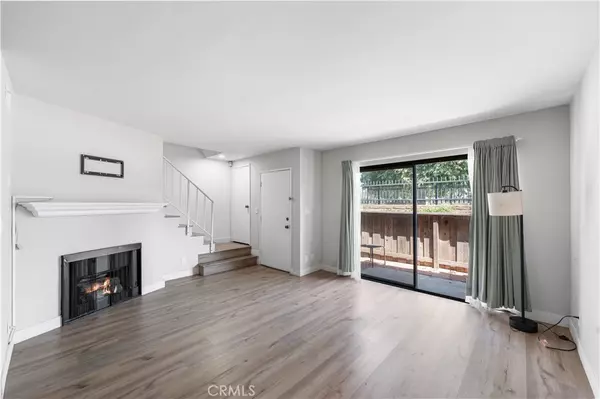 Panorama City, CA 91402,9525 Sylmar AVE #2