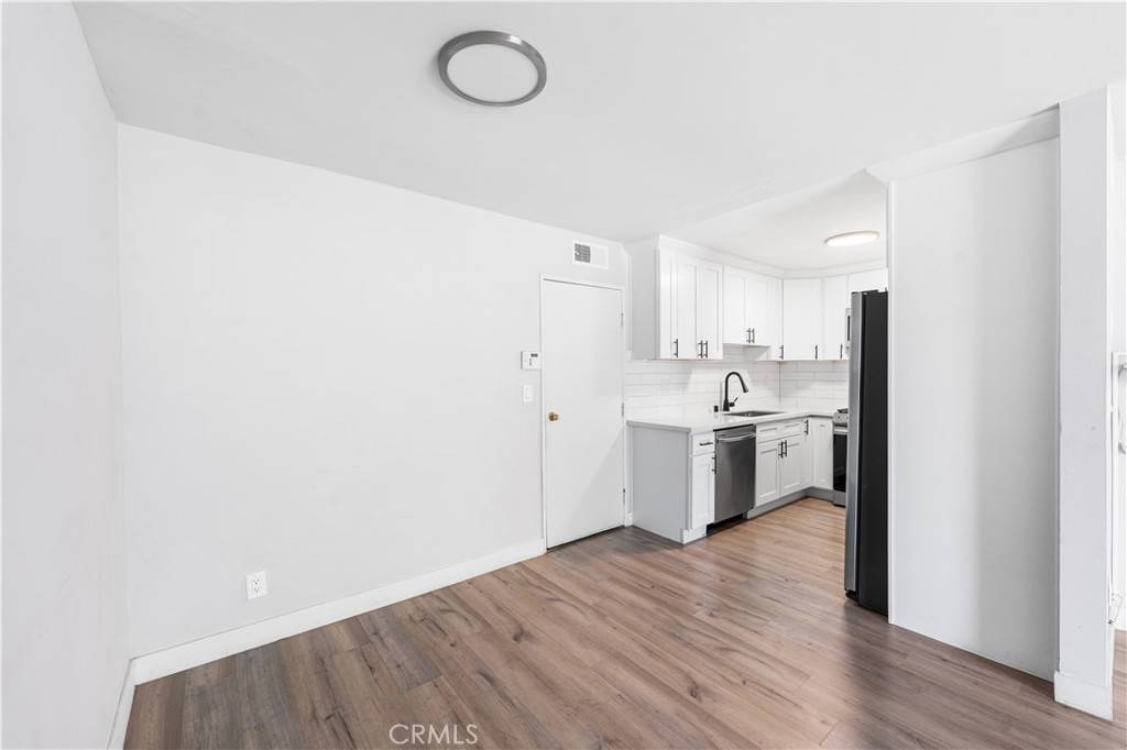 Panorama City, CA 91402,9525 Sylmar AVE #2
