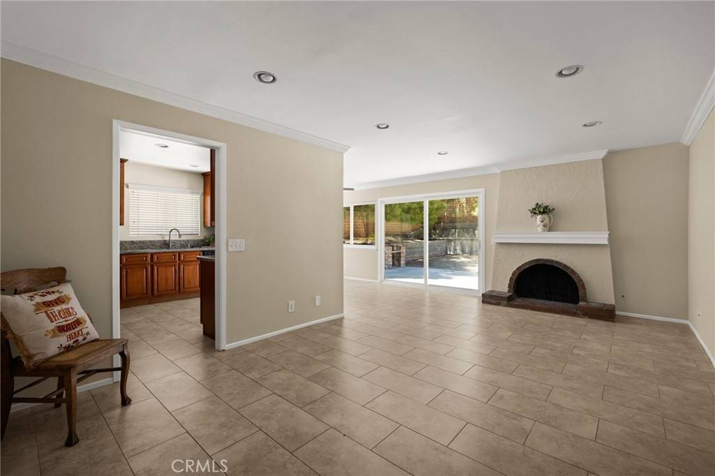 Canyon Country, CA 91387,30314 Honeysuckle Hill DR