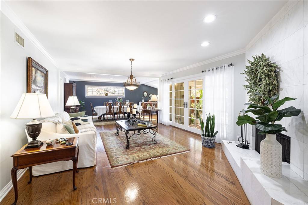 Sherwood Forest, CA 91325,8841 White Oak AVE