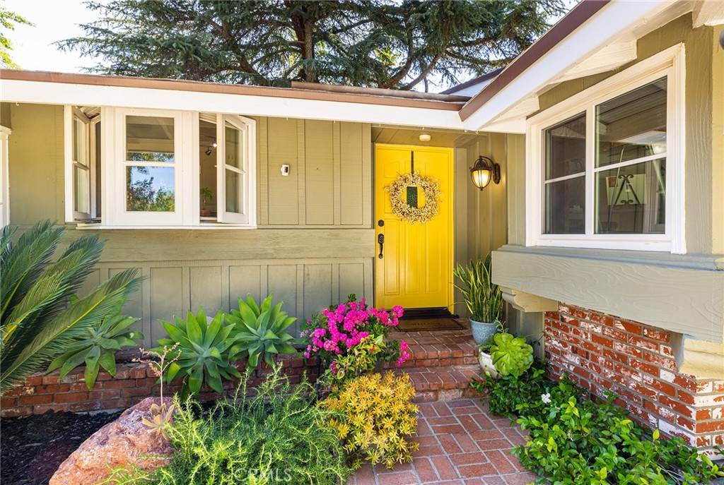 Sherwood Forest, CA 91325,8841 White Oak AVE
