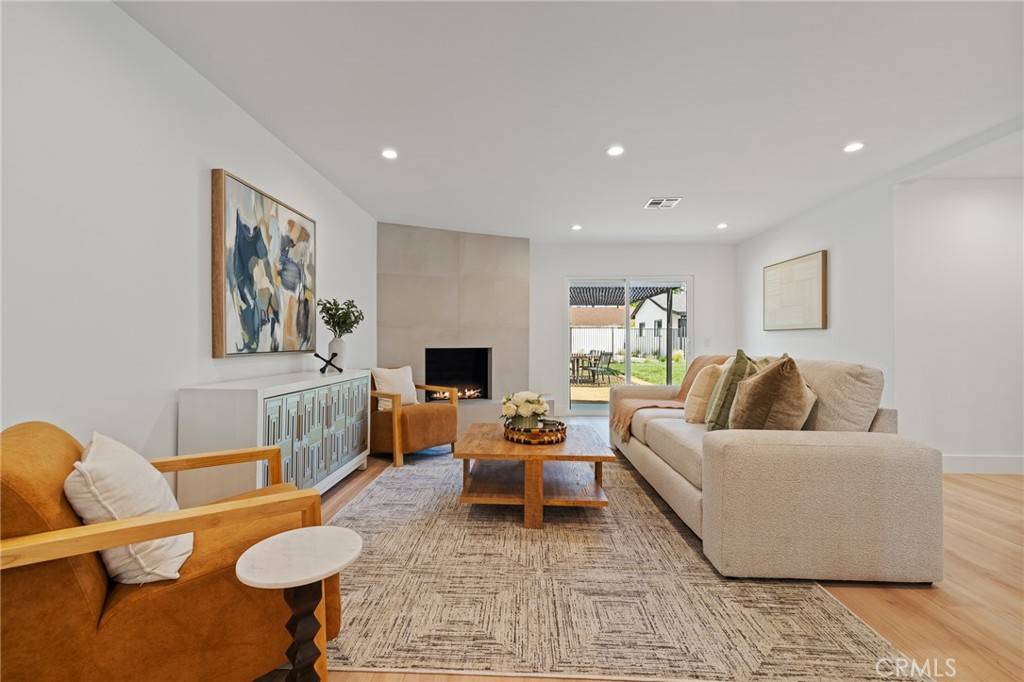 North Hills, CA 91343,8840 Valjean AVE